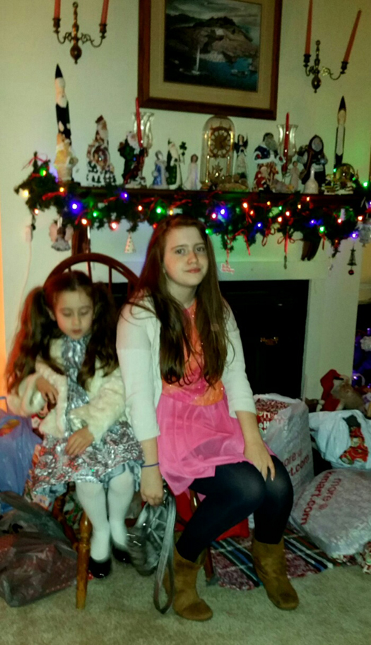 2015 KELLEY FAMILY POLLYANA CHRISTMAS PARTY - ANARI AND SAVYA