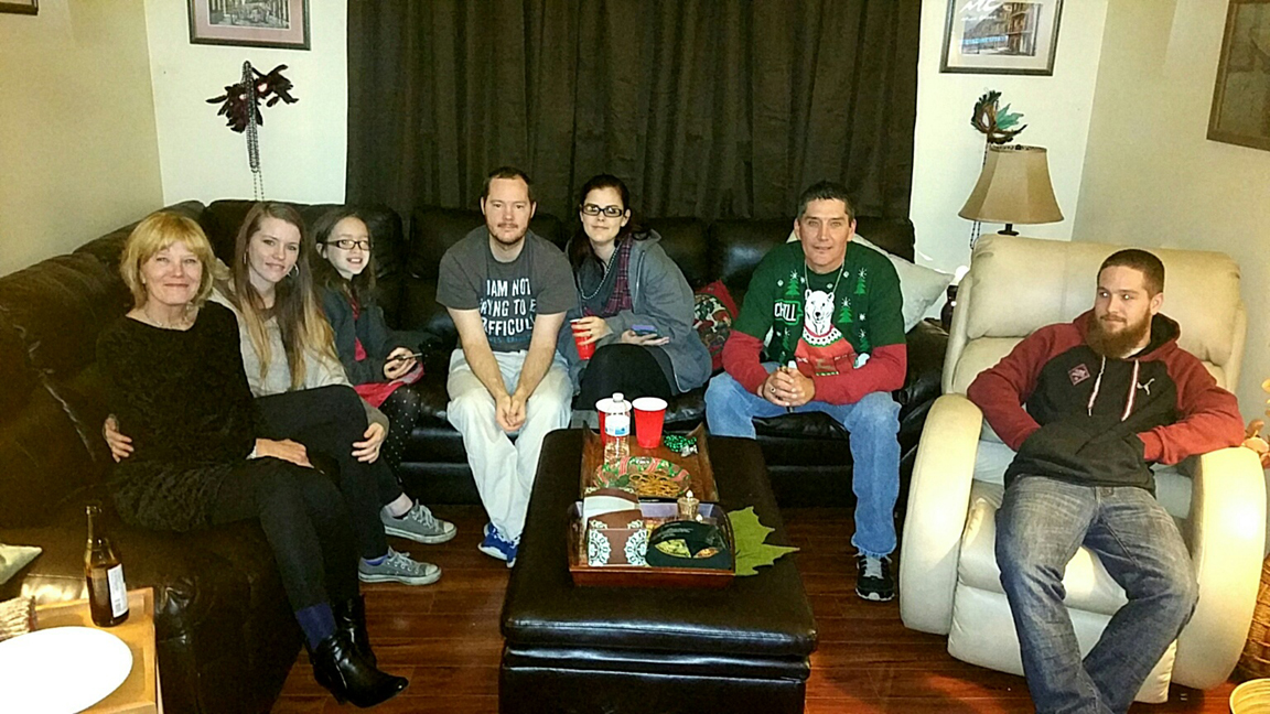 2015 KELLEY FAMILY POLLYANA CHRISTMAS PARTY - JAYNE-MELISSA-JULIEANNA-ROB-DIANA-CHRIS-DAN
