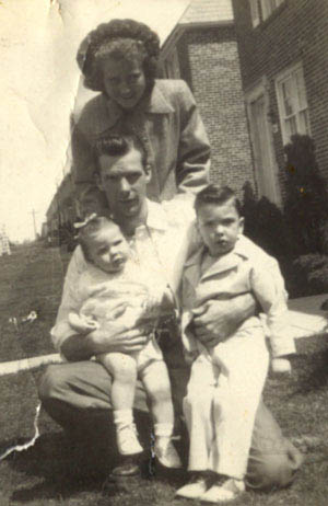 KathyDadAileenTom1947-3f