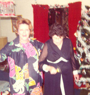 MomGrandmom1975-2e