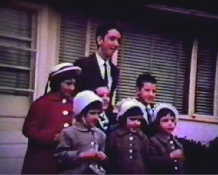 BIG EIGHT MARION AND DAVE KELLEY KIDS FROM AN OLD FAMILY MOVIE SCREENSHOT - 1950s - 4