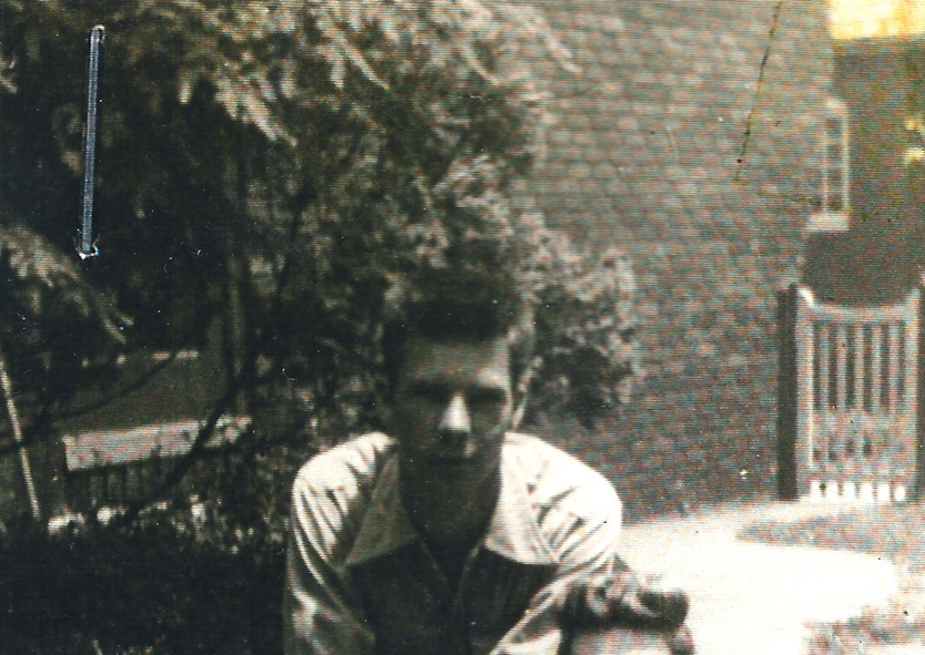 DAVE KELLEY 1941 WITH UNKNOWN TOP OF HEAD