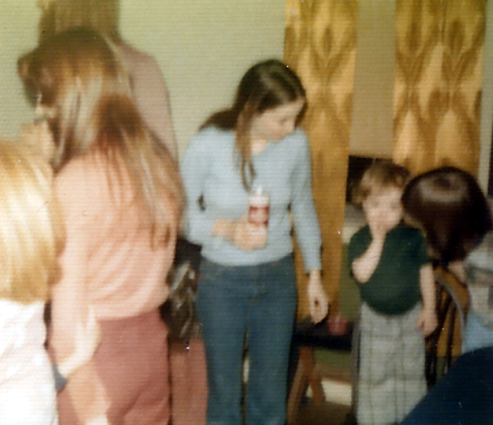 JASON BLEVINS - BONNIE AND JACK KELLEY CHRISTMAS IN DADS VILONE VILLAGE HOUSE EARLY 1970s