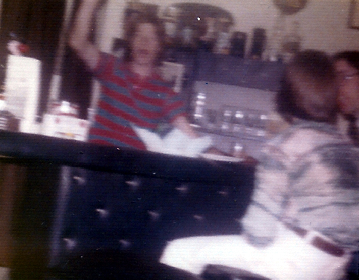 JIM - JACK - DAN KELLEY IN AT DADS VILONE VILLAGE HOUSE EARLY 1970s