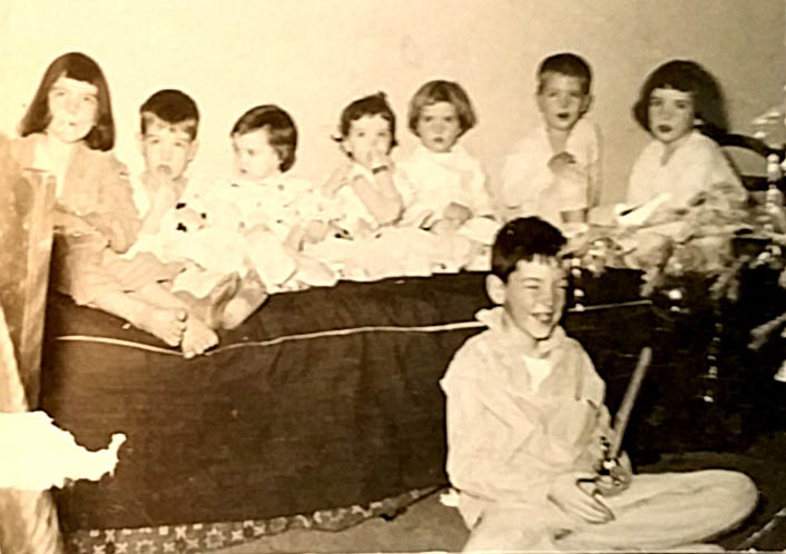 BIG EIGHT KELLEY KIDS MID 1950S