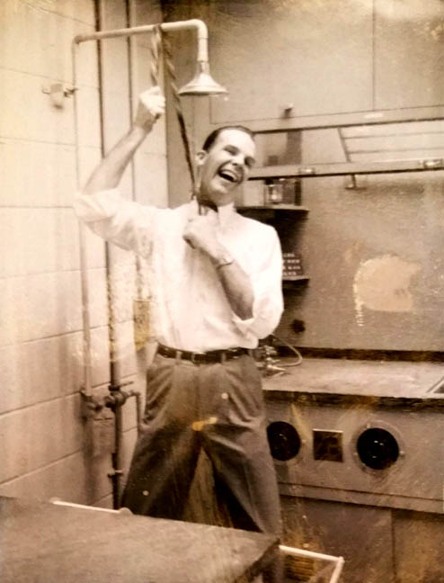 DAVE KELLEY AT DUPONT TEXTILE RESEARCH LABS HORSING AROUND CIRCA EARLY 1960S