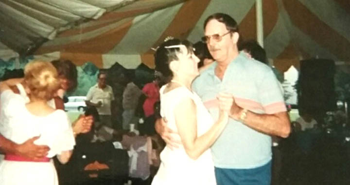 DAVE KELLEY WITH HIS DAUGHTER KATHY AT HER MID 1980S WEDDING