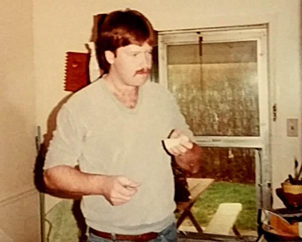 JIM KELLEY IN HIS GLENVILLE DE KITCHEN EARLY 1980S