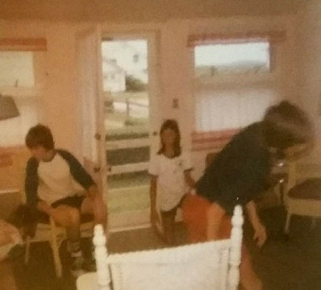 JIM KELLEY WITH HIS FATHERS GIRLFRIEND MARYS KIDS DAVE AND CINDY IN CAPE MAY BEACH HOUSE EARLY 1970S