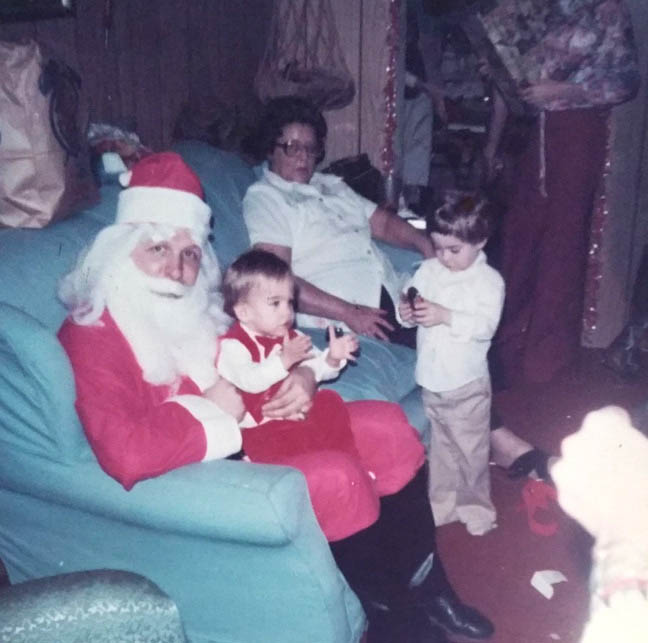 NICK PANCO AS SANTA WITH MARION KELLEY - RORY KELLEY - JASON BLEVINS MID 1970S